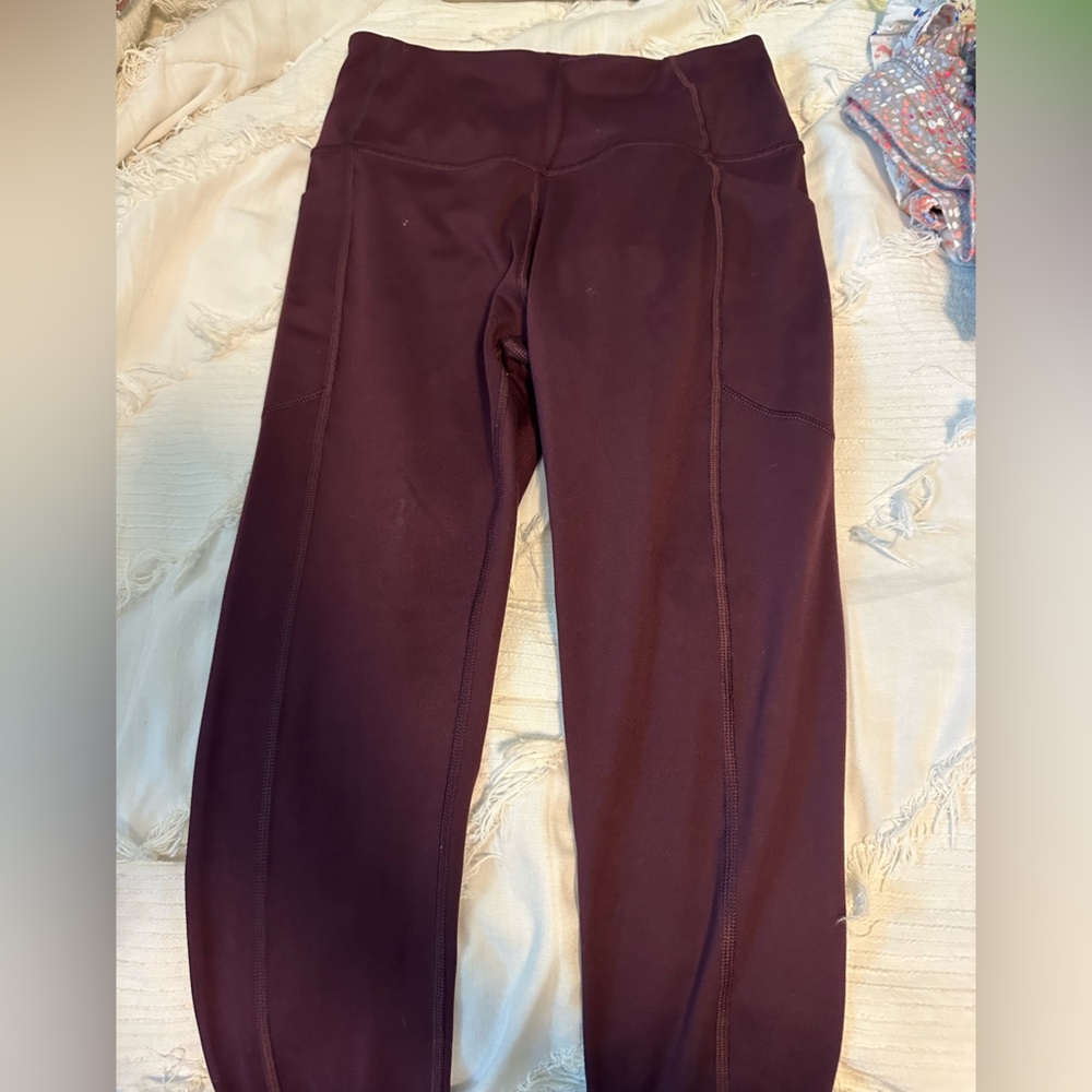 Victoria’s Secret maroon leggings. Size 4/small.